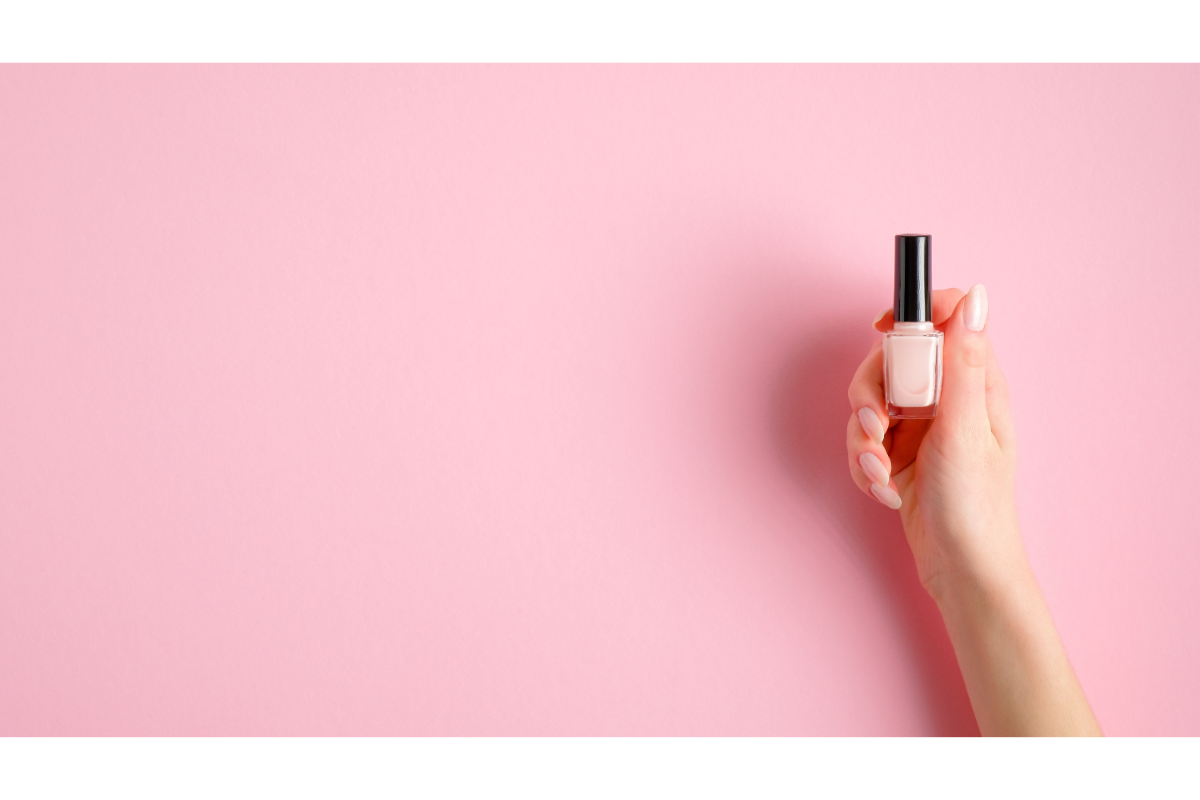 La Solution Révolutionnaire Contre la Mycose des Ongles Le Vernis Color Care Tea Tree de Poderm