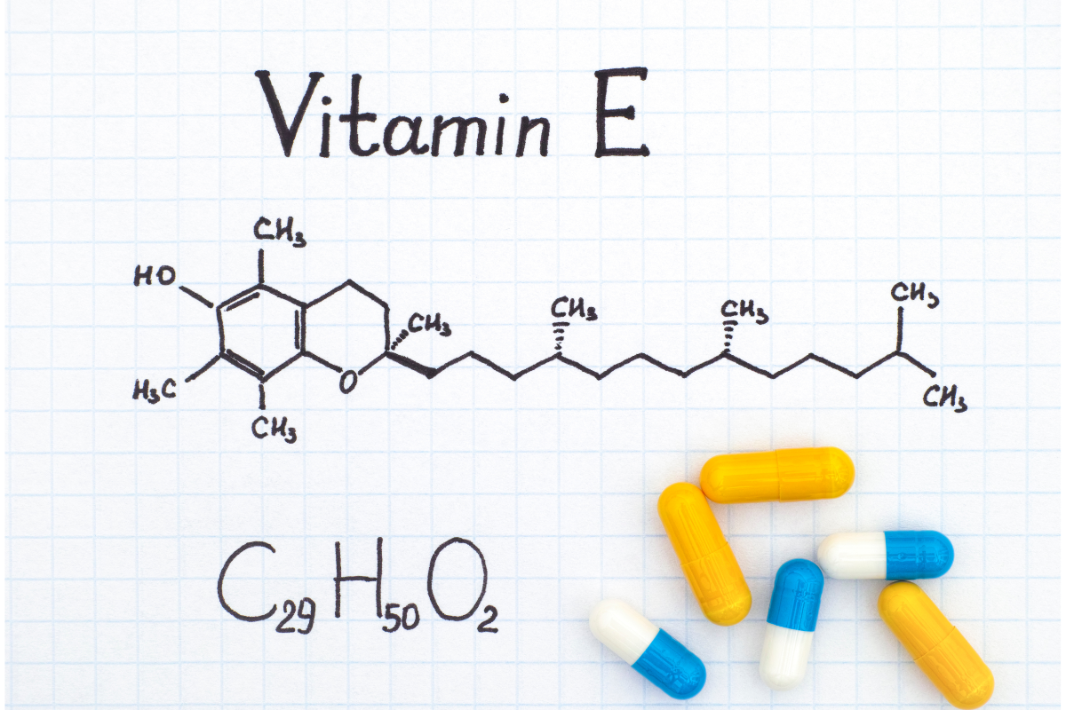 formule chimique et typologique de la vitamine E