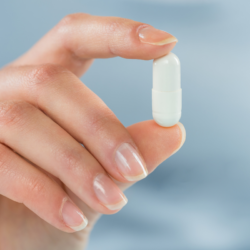 Capsule de supplément de choline pour la santé cognitive, hépatique et cardiovasculaire.